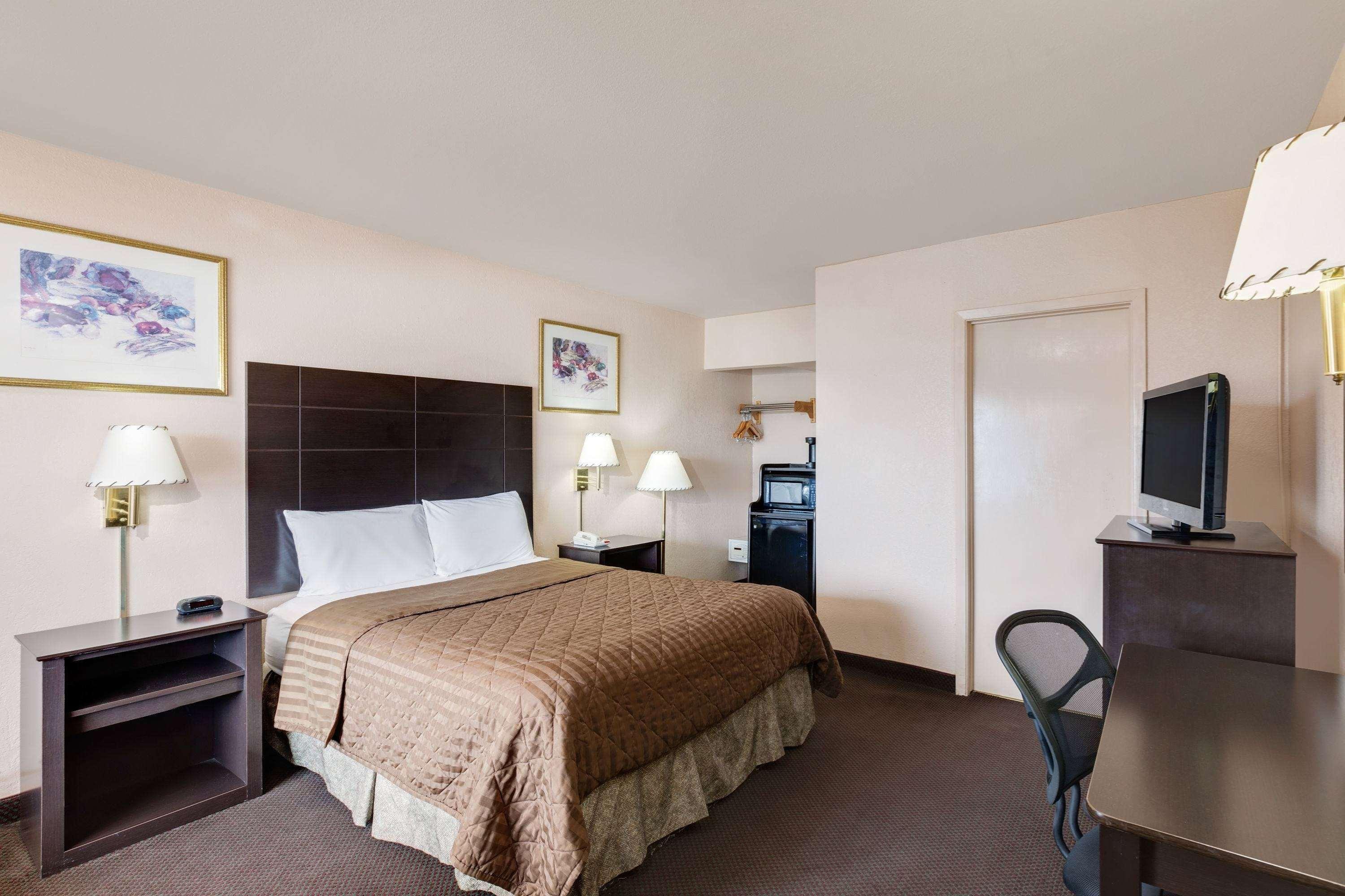Travelodge By Wyndham Ozona Esterno foto